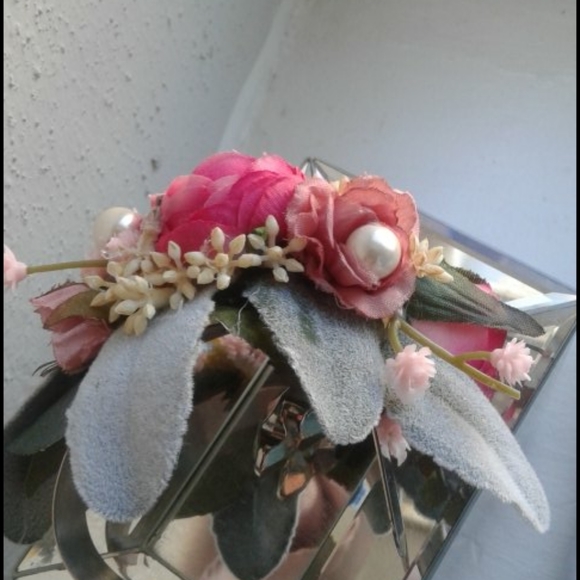 Hand Crafted Bridal Wedding Corsage Beautiful Wristband Keepsake FINAL … - Picture 2 of 3